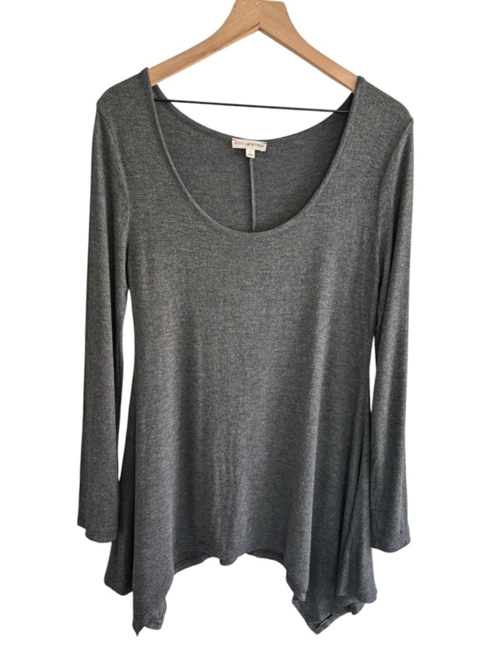 Zenana Outfitters Gray Shark Bite Hem Long Sleeve Scoop Neck Size L Soft Stretch